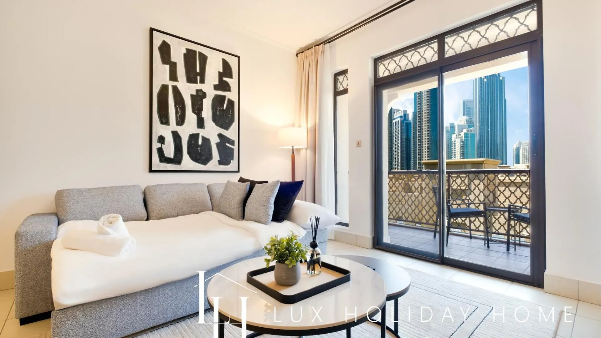 Lux The Reehan Burj Khalifa View Suite Dubái Apartamento